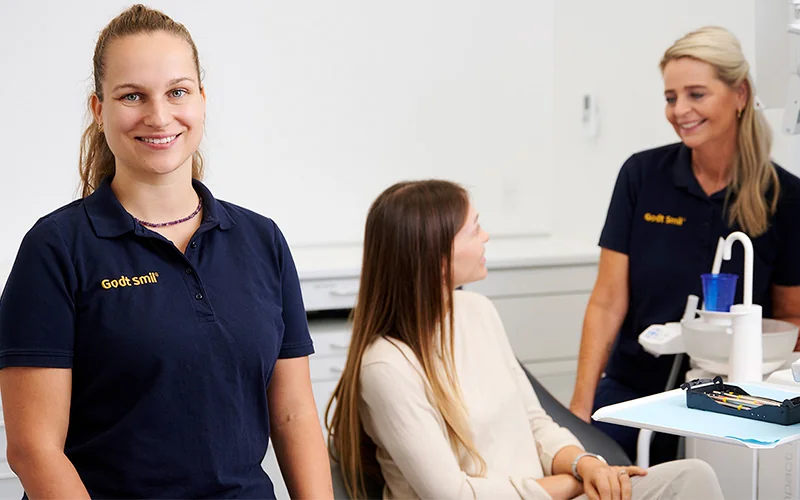 Madrester i hul efter tandudtrækning